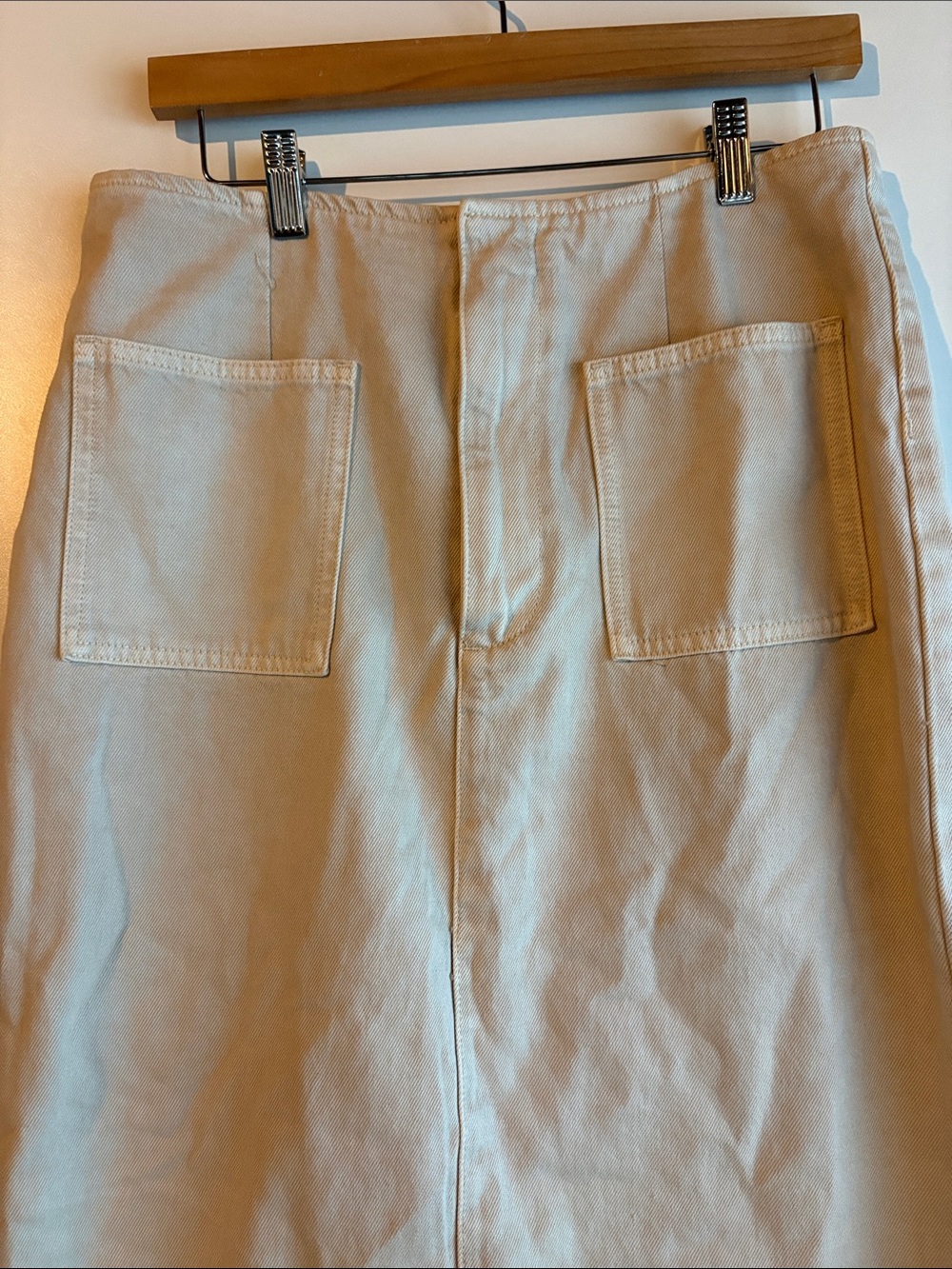 MESHKI Beige Cotton Midi Skirt Front Patch Pockets Size Large NWOT - Picture 6 of 9